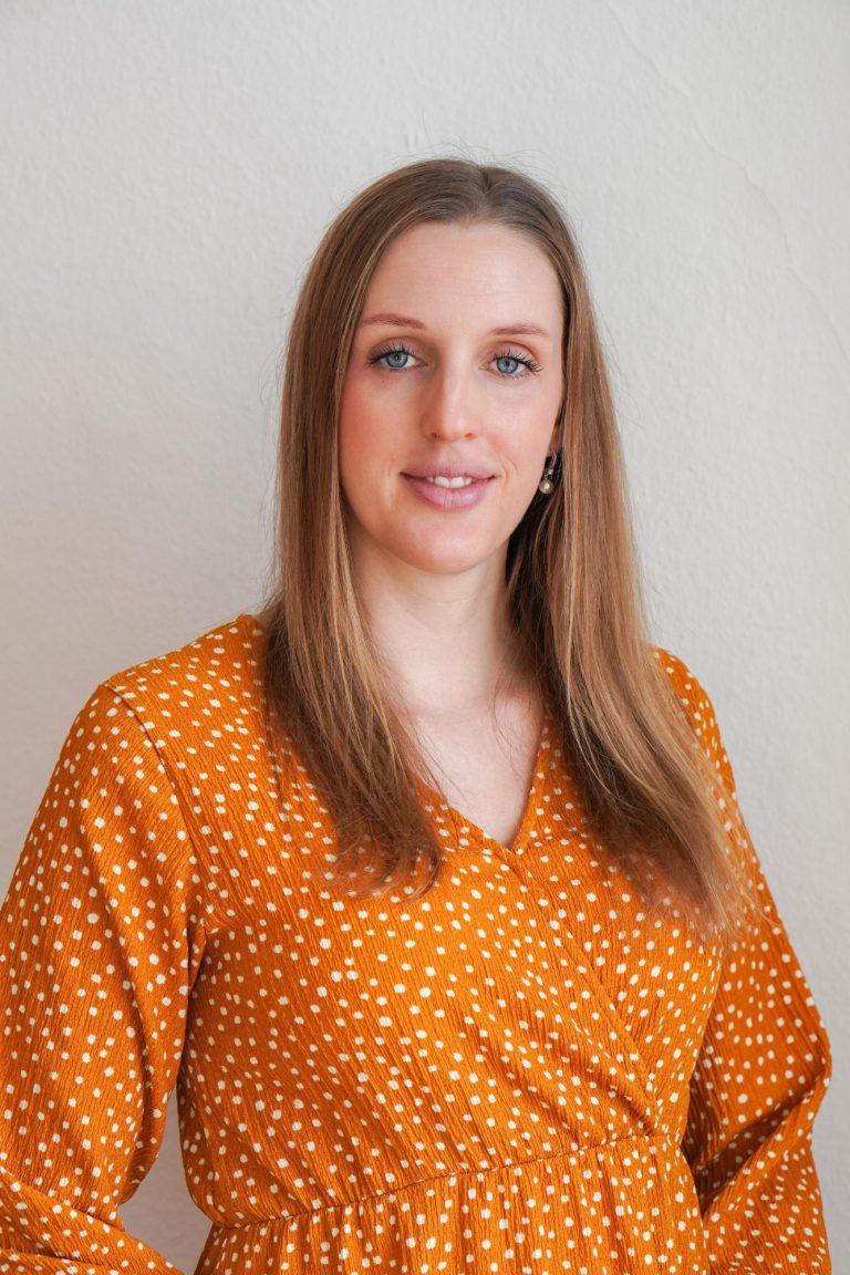 Ernährungstherapeutin Carlotta Wendt aus Kiel freut sich auf Ihre Nachricht über das Kontaktformular.