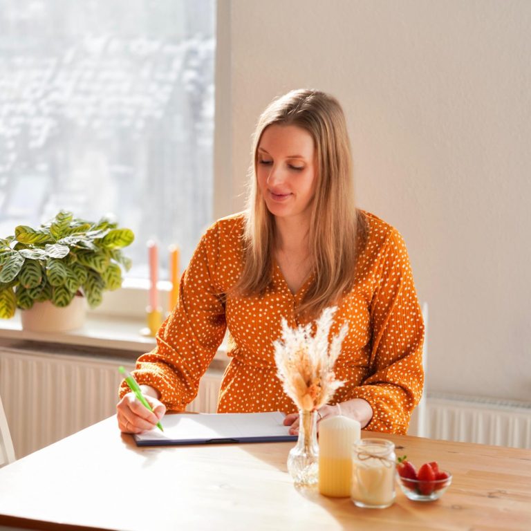 Ernährungstherapeutin Carlotta Wendt bei der Weiterbildung für ihre Beratungspraxis in Kiel.